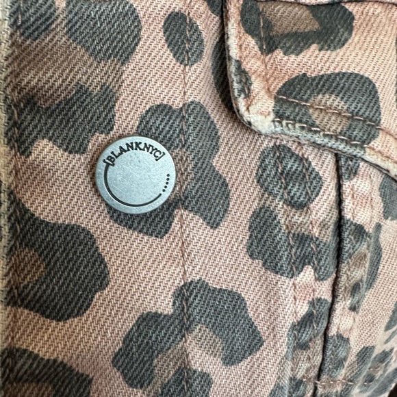 Blank NYC Leopard Print Jean Jacket Small - Picture 3 of 6